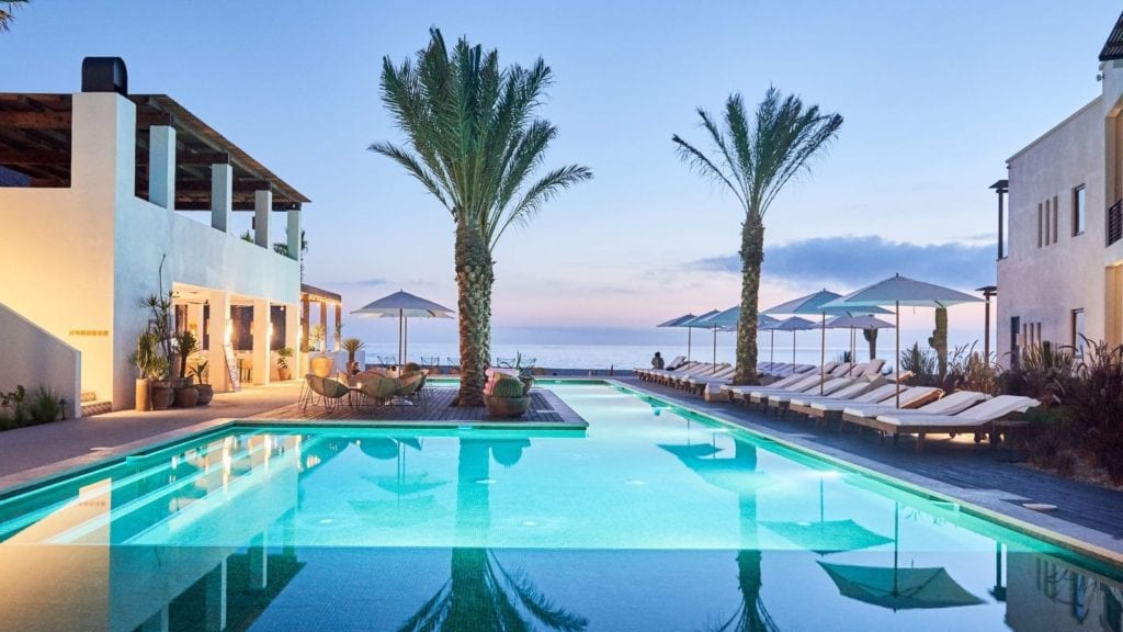 piscina a l'Hotel San Cristobal a Todos Los Santos, Baixa Califòrnia Sud (els millors complexos turístics de Mèxic per a parelles)