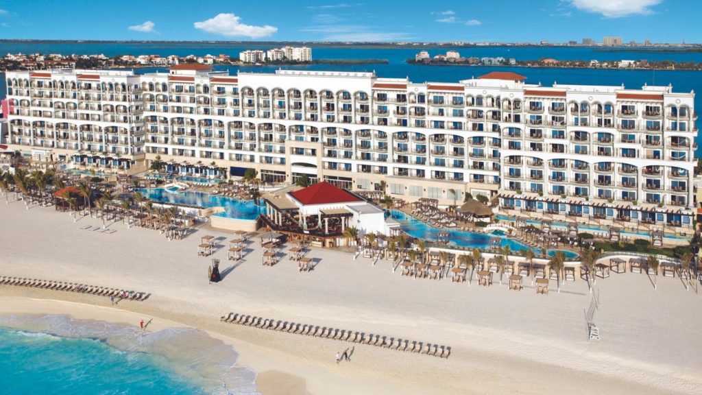 Hyatt Ziva Cancun is one of the top Cancun resorts for families (Photo: Hyatt Ziva Cancun)