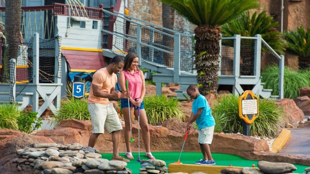 Family playing mini-golf in Myrtle Beach, South Caroline (Photo: Visit Myrtle Beach)