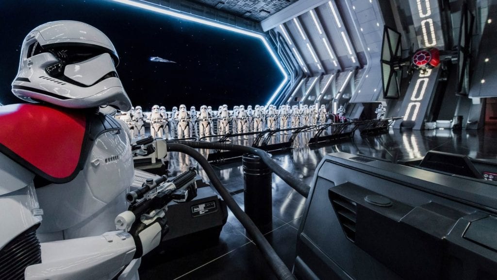 Stormtroopers berarti masalah bagi Perlawanan di Star Wars: Galaxy's Edge di Orlando (Foto: Walt Disney World)