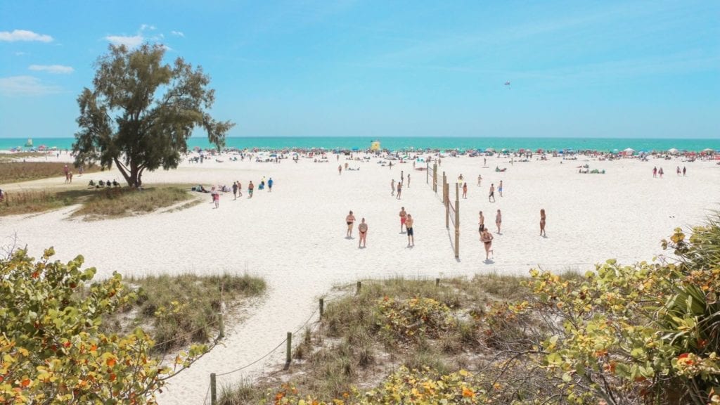 Pantai Siesta di Sarasota, Florida (Foto: Adam Cellini / Visit Sarasota County)