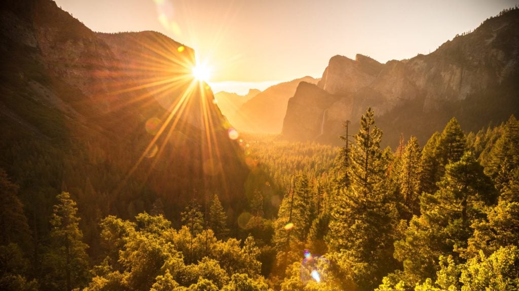 Yosemite Valley in Yosemite National Park sunrise with El Capitan and Half Dome