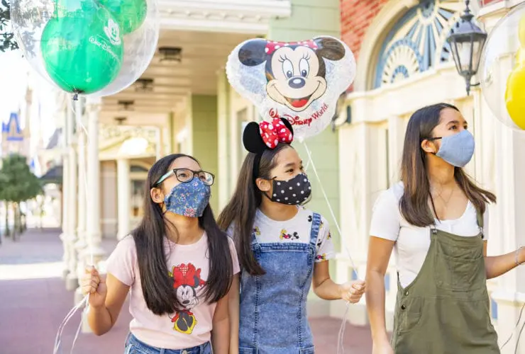 Guests Wearing Face Coverings at Walt Disney World