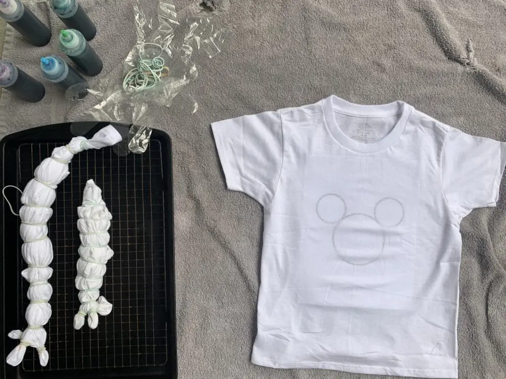 Example of the tools needed to make Mickey Mouse tie-dye Tshirts