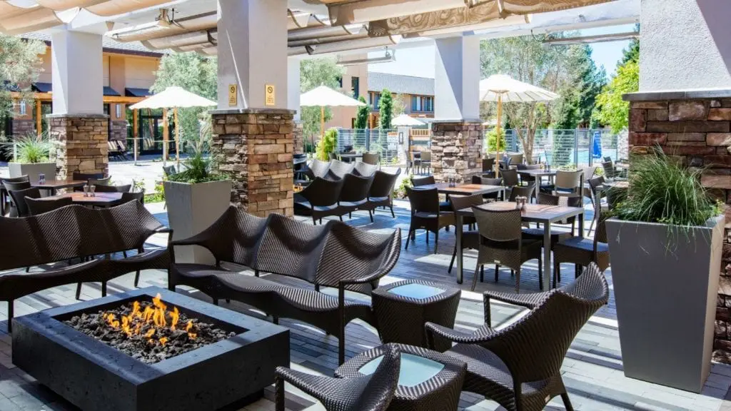 Napa Valley Marriott Hotel & Spa offers a courtyard with fire pits (Photo: Marriott)