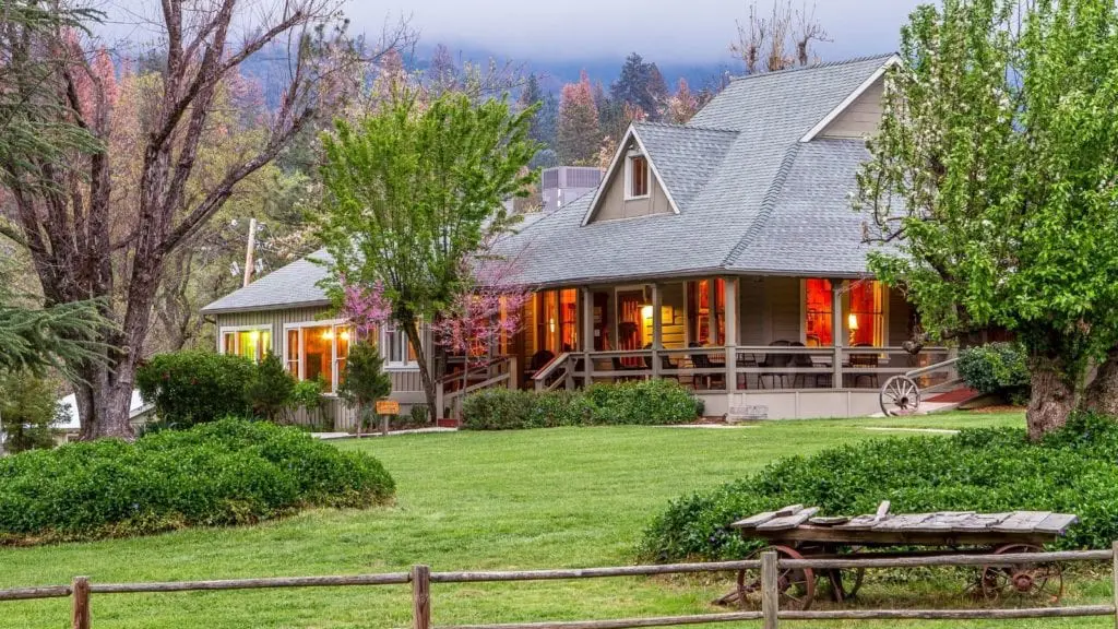 image of Sierra Sky Ranch hotel near Yosemite