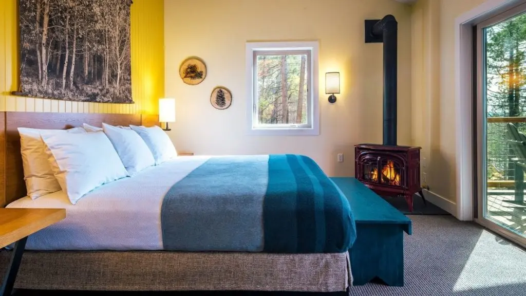 HIllside villa room at Rush Creek Lodge Yosemite