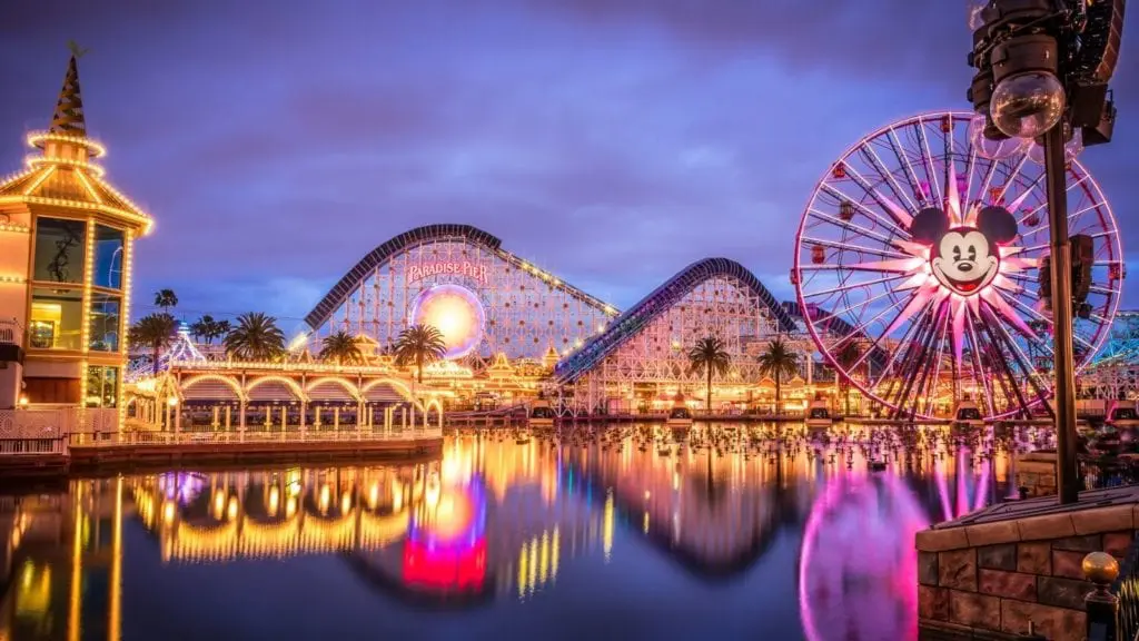 World of Color at Disneyland in Anaheim, California (Photo: @gavinvanderbeek via Twenty20)