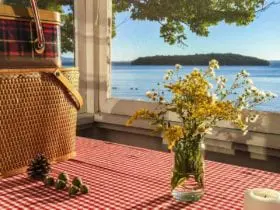 Lake Winnipesaukee in the Lakes Region of New Hampshire (Photo: @kayp via Twenty20)