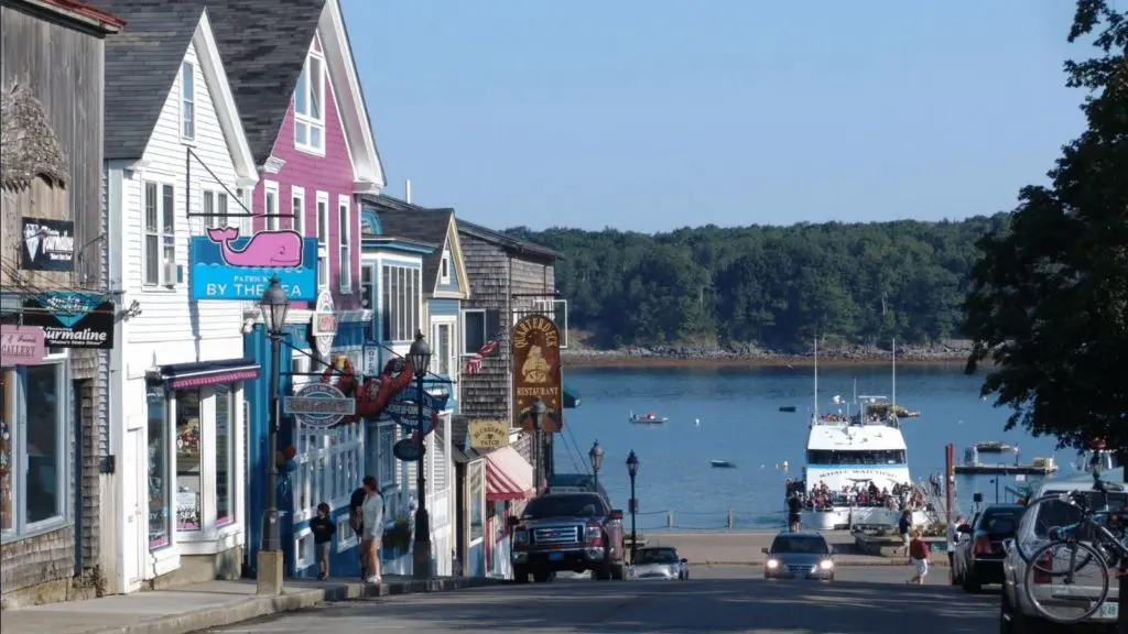 Main Street in Bar Harbor (Photo: Bar Harbor Chamber of Commerce)