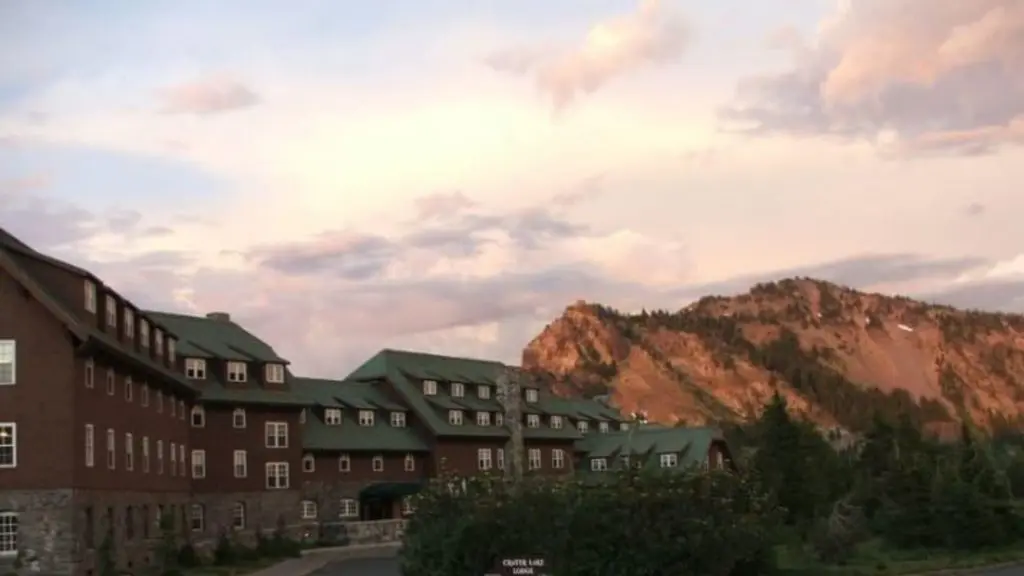 Crater Lake national park lodge (Photo: Aramark)