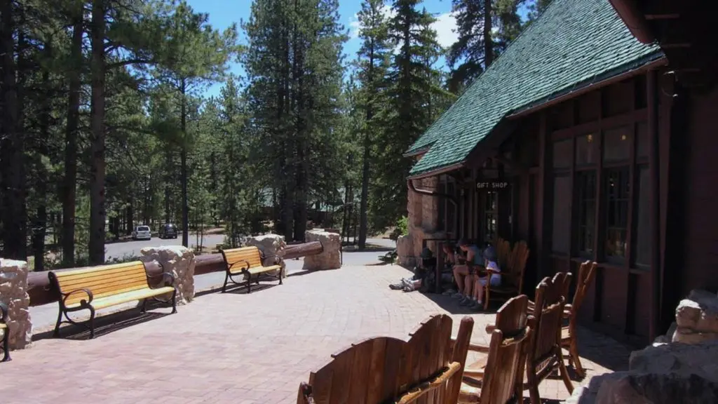 Lodge at Bryce Canyon at Bryce Canyon National Park (Photo: NPS Photo:J. Cowley)