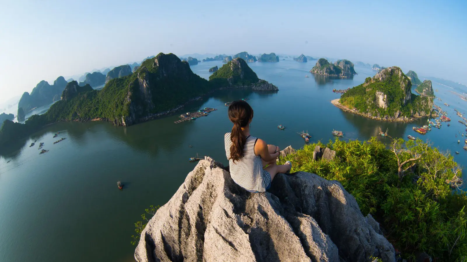 Woman on mountain above Halong Bay (Photo: Shutterstock)