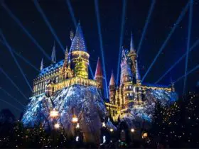 Hogwarts is all lit up for the holidays at Universal Orlando (Photo: Universal)