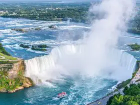 Maid of the Mist at Niagara Falls USA (Photo: Shutterstock)