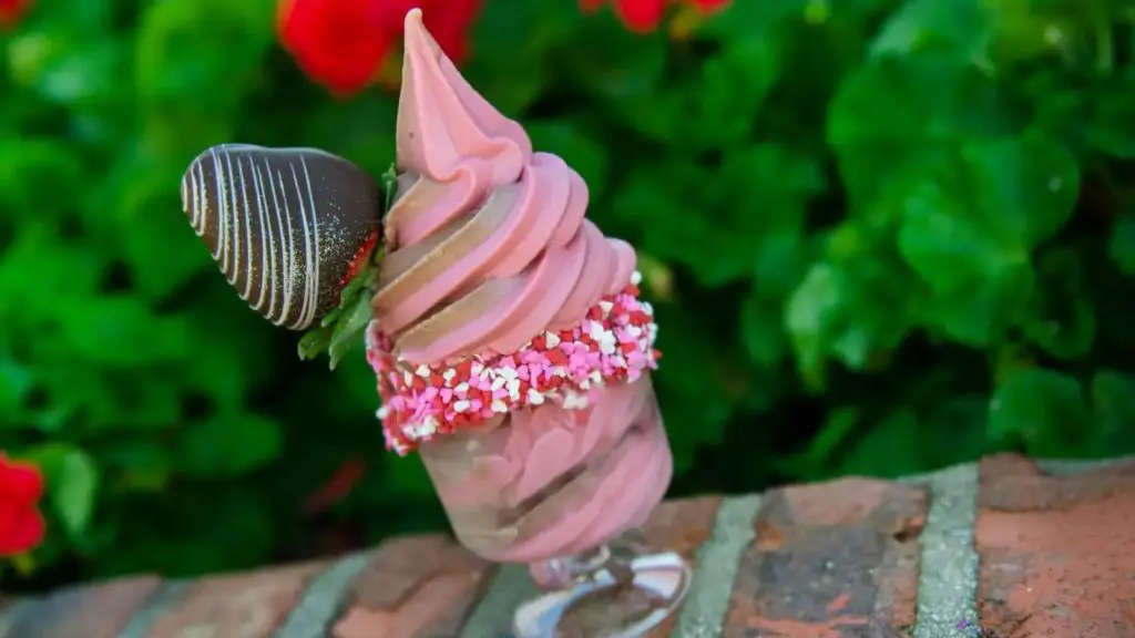 Dole Whip treats come in a variety of special flavors (Photo: Kelsey Madison)
