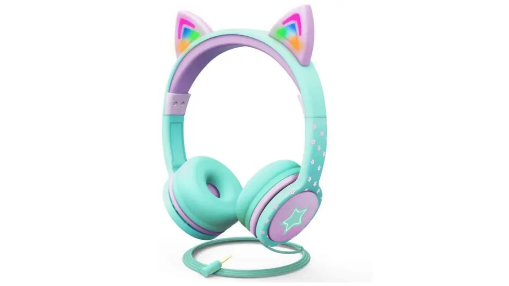 FosPower Kids Headphones with LED Light Up Cat Ears (Photo: Amazon)