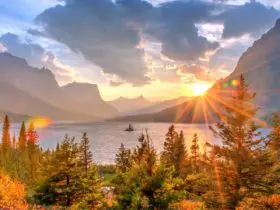 Saint Mary Lake and Wild Goose Island at Glacier National Park (Photo: Shutterstock)