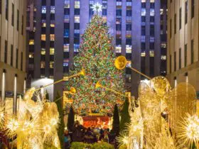 Rockefeller Center all decorated for Christmas (Photo: Shutterstock)