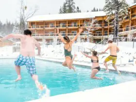 Heated pool at Rush Creek Lodge near Yosemite (Photo: Rush Creek Lodge)