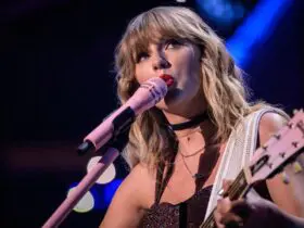 Swifties and budding singer-songwriters will enjoy a visit to the Taylor Swift Education Center in Nashville (Photo: Shutterstock)