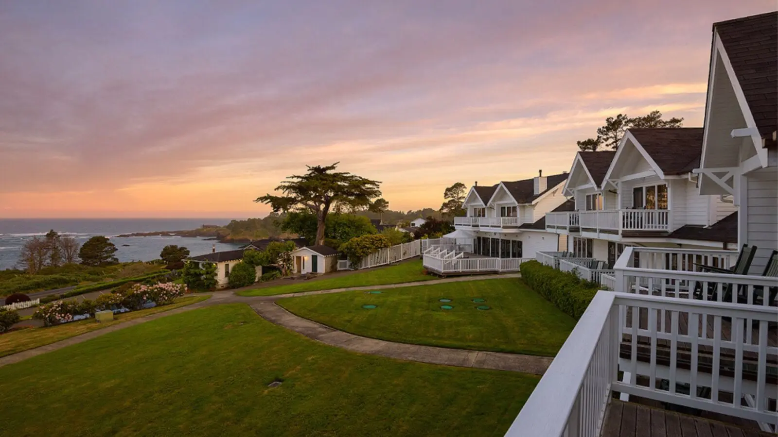 sunset view of Little River Inn in Mendocino and Pacific Ocean in the background