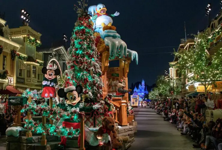 A Christmas Fantasy Parade at Disneyland (Photo: Disneyland)