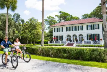 Cycling on Georgia's Golden Isles (Photo: Jekyll Island Authority)