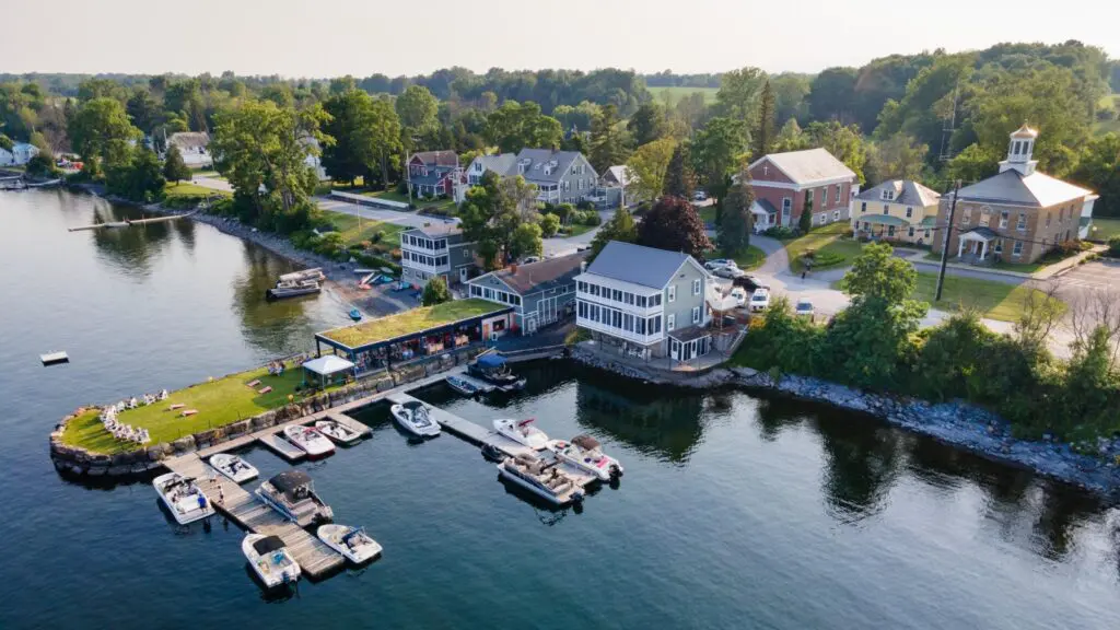 Pier Bar at North Hero House on Lake Champlain