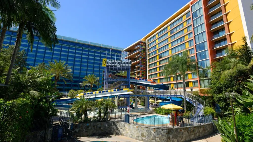 Villas at Disneyland Hotel (Photo: Disneyland Resort)