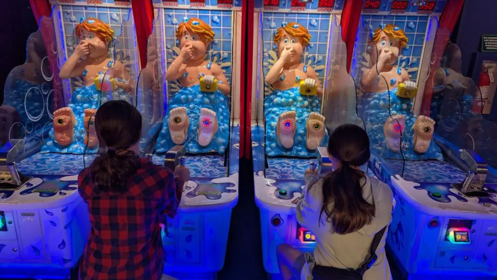 kids playing in the arcade at Kalahari Resorts in the Poconos