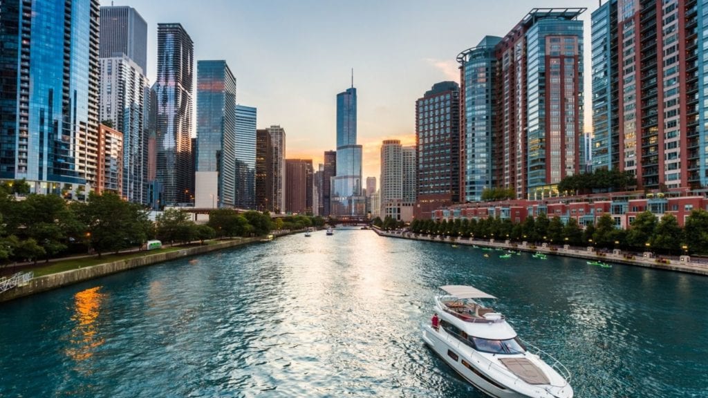 River view of Chicago (Photo: @sunpech via Twenty20)