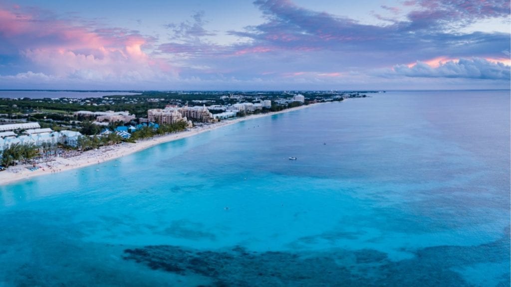 Seven Mile Beach on Grand Cayman (Photo: Shutterstock)