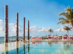 Seaside pool at Club Med Cancun (Photo: Club Med)