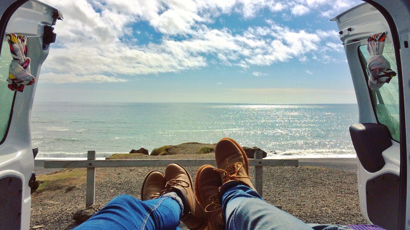 Morning view from a campervan in Iceland (Photo: @aurelie.depoorter via Twenty20)