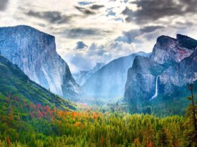 image of Yosemite Valley in early fall for story about national park visits in 2021