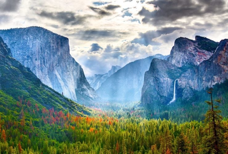 image of Yosemite Valley in early fall for story about national park visits in 2021
