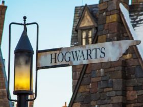 Hogwarts sign in Hogsmeade at the Wizarding World of Harry Potter in Orlando (Photo: Shutterstock)