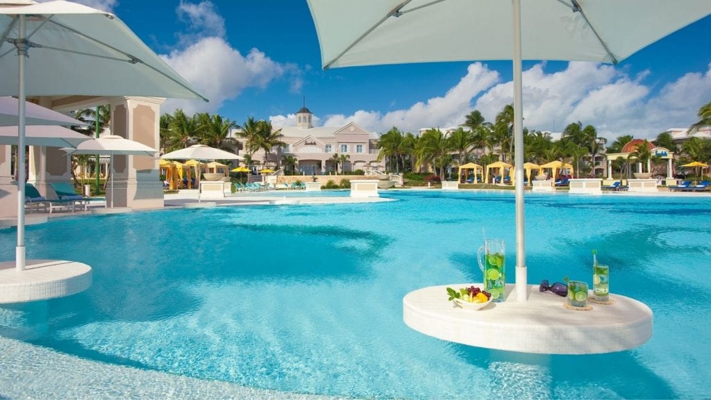 all inclusive Bahamas resort Sandals Emerald Bay