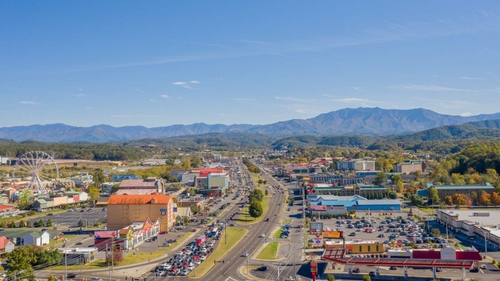 Aerial view of theme parks and mountains in Pigeon Forge, Tennessee (Photo: Pigeon Forge Tourism Bureau)
