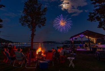 Fireworks over Lakke Winnipesaukee, New Hampshire (Photo: @northbound9999 via Twenty20)