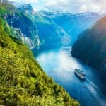 Breathtaking view of Sunnylvsfjorden Fjord with cruise ship in Norway (Photo: Smit / Shutterstock.com)