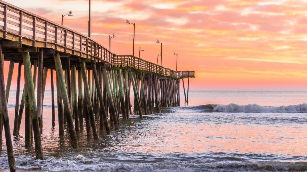 Virginia Beach pier at sunrise (Photo: @vabeacholi via Twenty20)