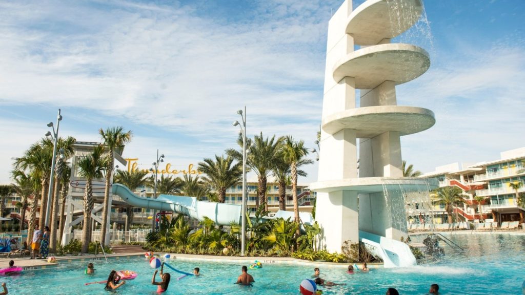 Cabana Courtyard Pool at Universal's Cabana Bay Resort (Photo: Universal Orlando)