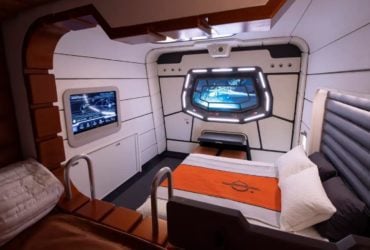 This mock-up of a starship cabin shows the accommodations guests will experience at the Star Wars hotel (Photo: David Roark)