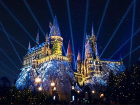 Hogwarts is all lit up for the holidays at Universal Orlando (Photo: Universal)