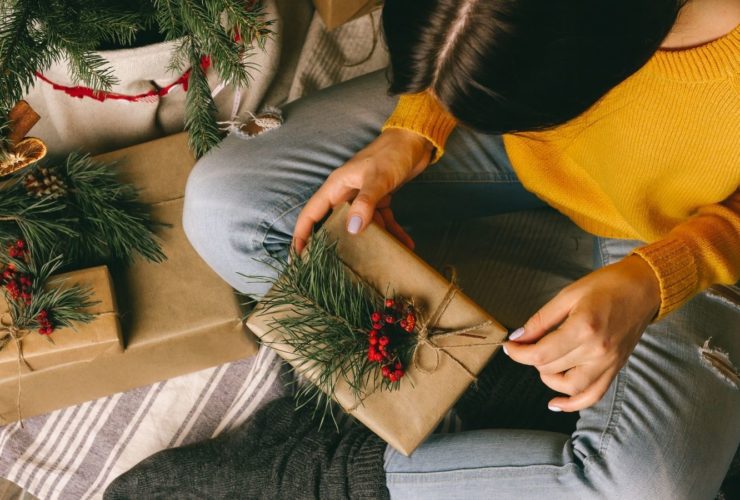 Christmas gift ideas for moms and dads (Photo: @viktoriaalisevich via Twenty20)