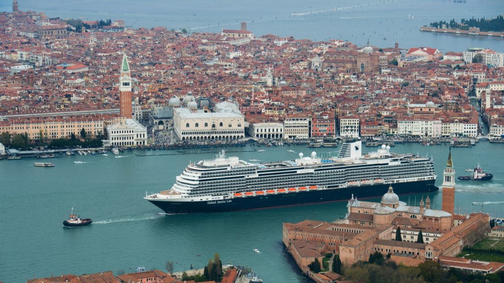 Holland America's ms Koningsdam in Venice (Photo: Holland America)