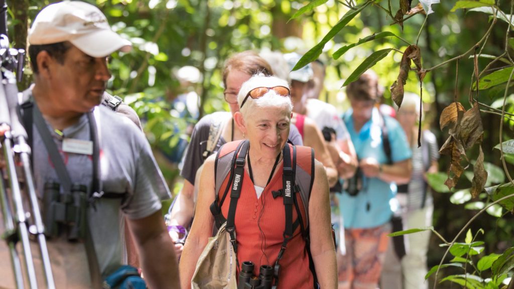 50+ wanita dalam tur Road Scholar's Best of Costa Rica