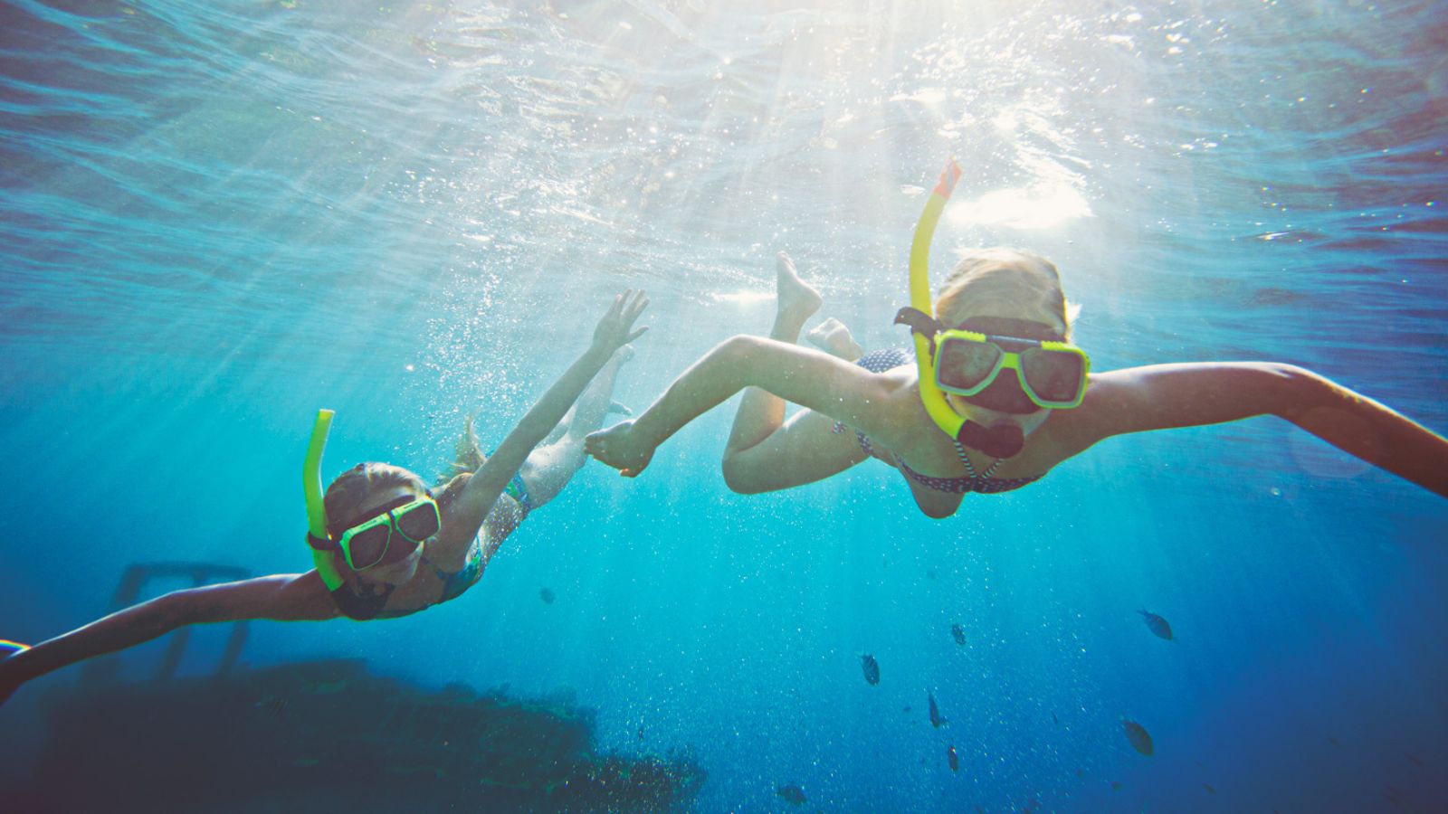 Kids snorkeling in the crystal clear waters of Curacao (Photo: Curacao Tourism Board)